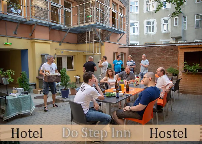 Do Step - & Hostel *