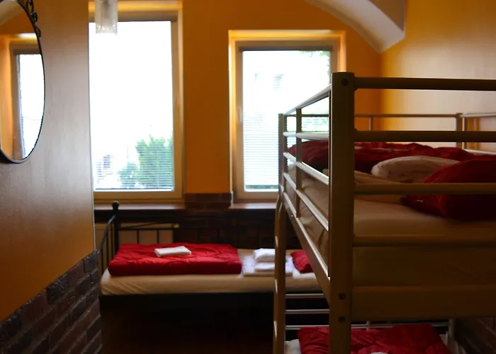 Do Step - & Hostel *